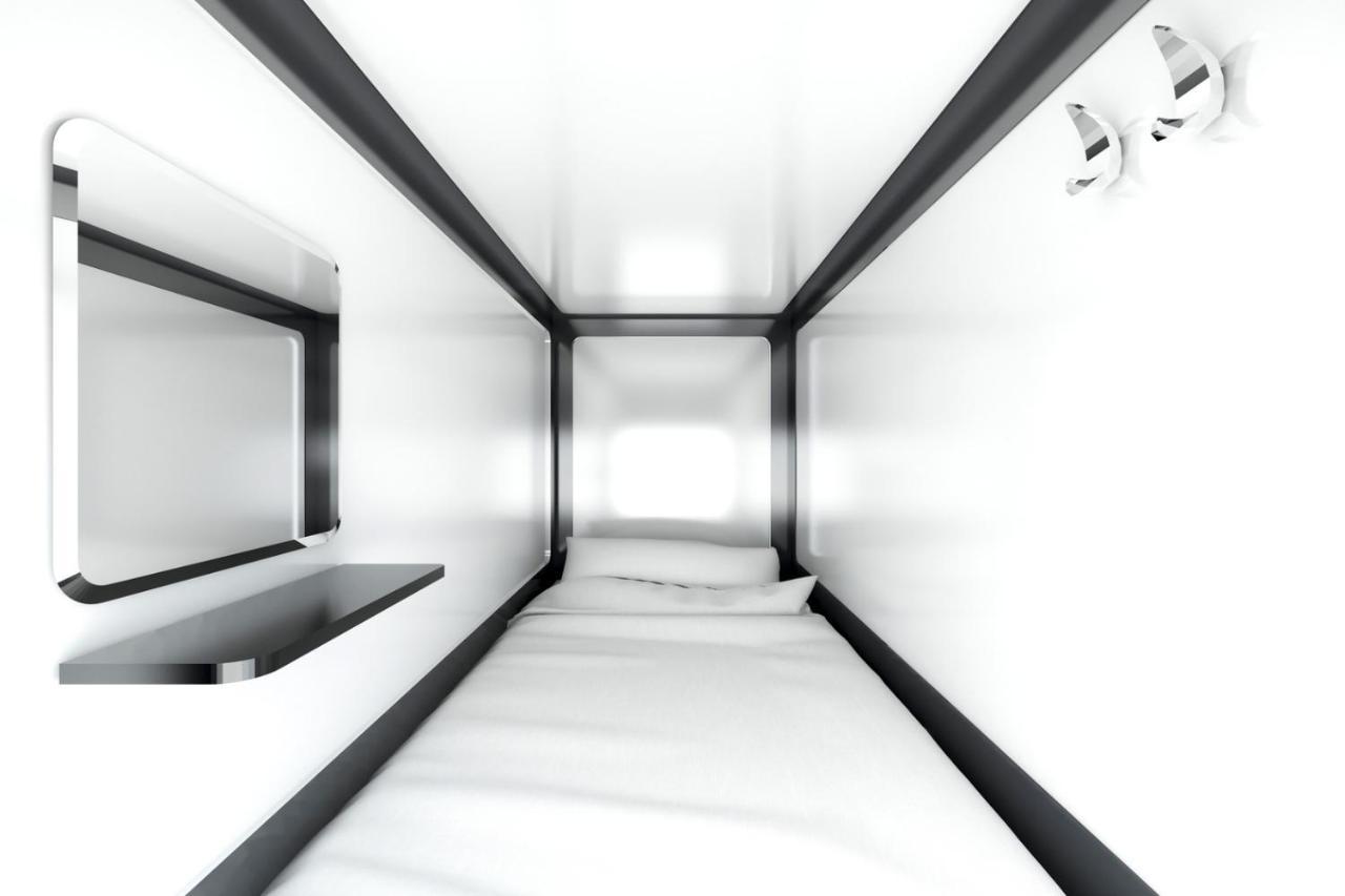 Qube Capsule Hotels Moscow Ngoại thất bức ảnh